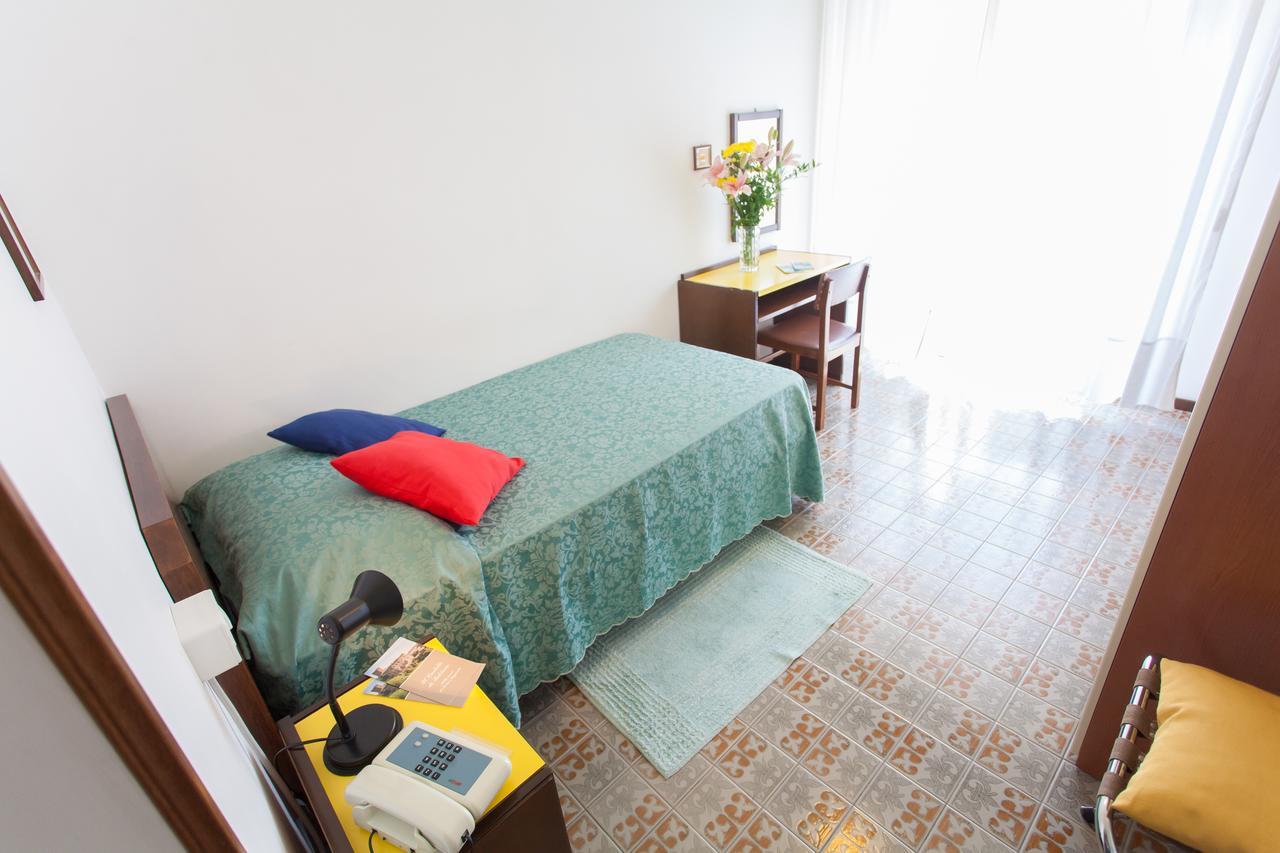 Hotel Quisisana Tabiano Terme Екстериор снимка